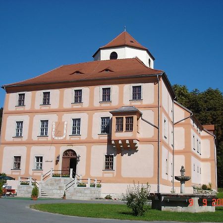 Hotel Garni Schloss Schoenberg Bad Brambach Dış mekan fotoğraf