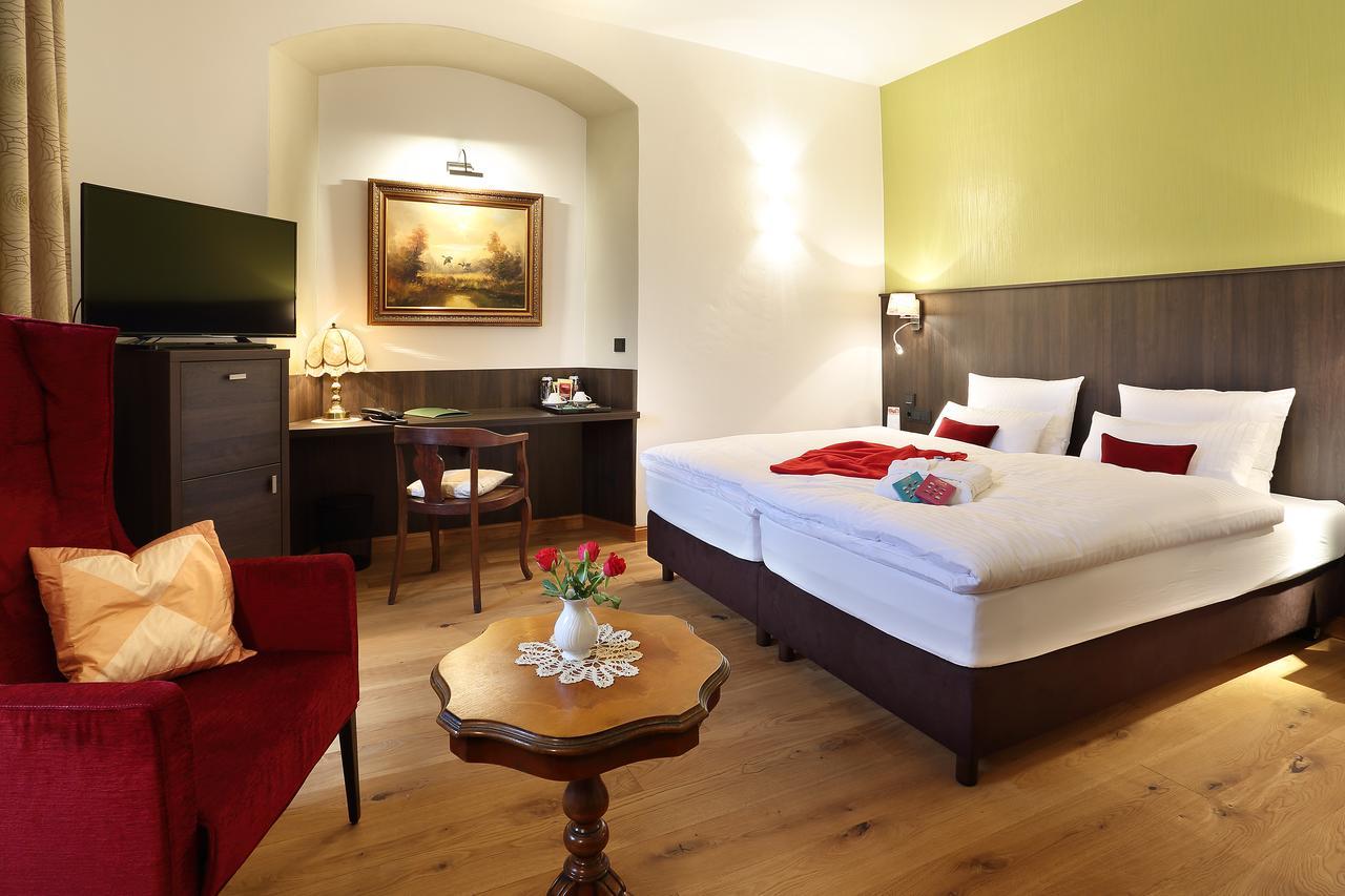 Hotel Garni Schloss Schoenberg Bad Brambach Dış mekan fotoğraf